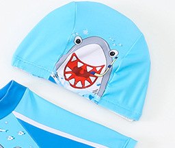 Traje flotador con gorro para niño — tiburón