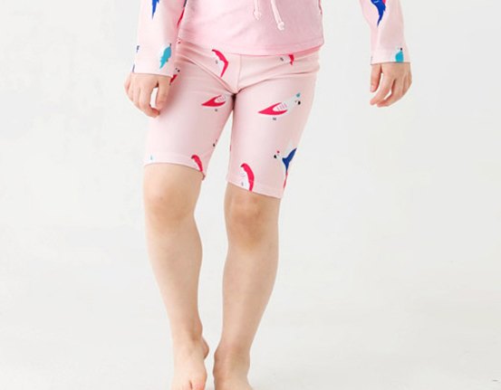 Girls' Rash Guard Set with Sun Hat — Parrot Print